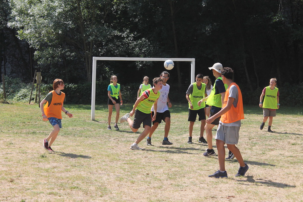 Village Camps International Summer Camp Ard&egrave;che, France 2019-07-26 https://www.villagecamps.com/journals_admin/images/2231-0257-SportsC9 copy.jpg